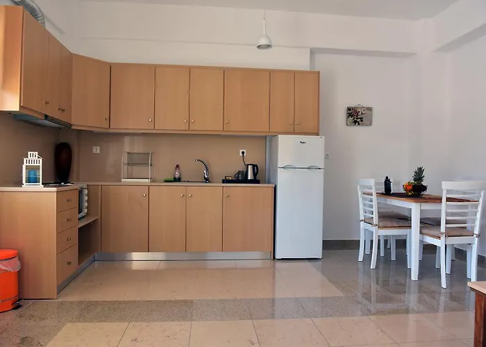 Flora's Mykonos Апартаменты *