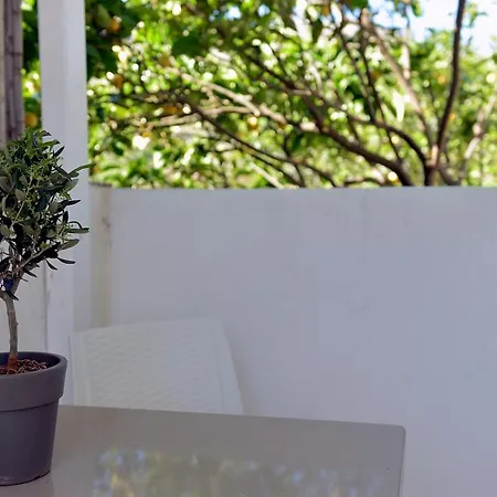 Flora's Mykonos Lägenhet *