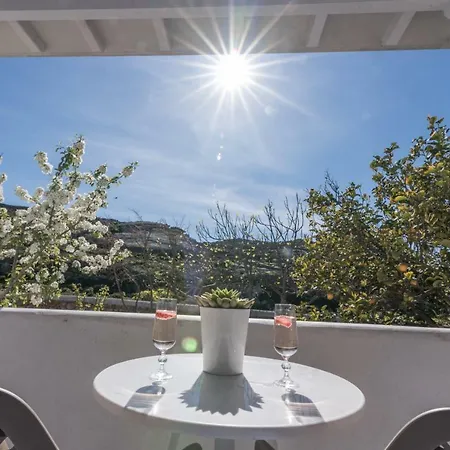 Lägenhet Flora's Mykonos Klouvas