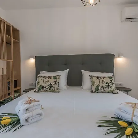 Flora's Mykonos דירה *