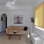 Flora's Houses Mykonos Apartment Klouvas