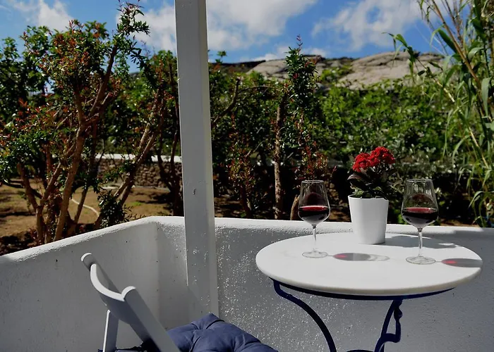 Flora's Mykonos Apartman