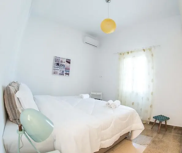 Flora's Mykonos * Κλουβάς