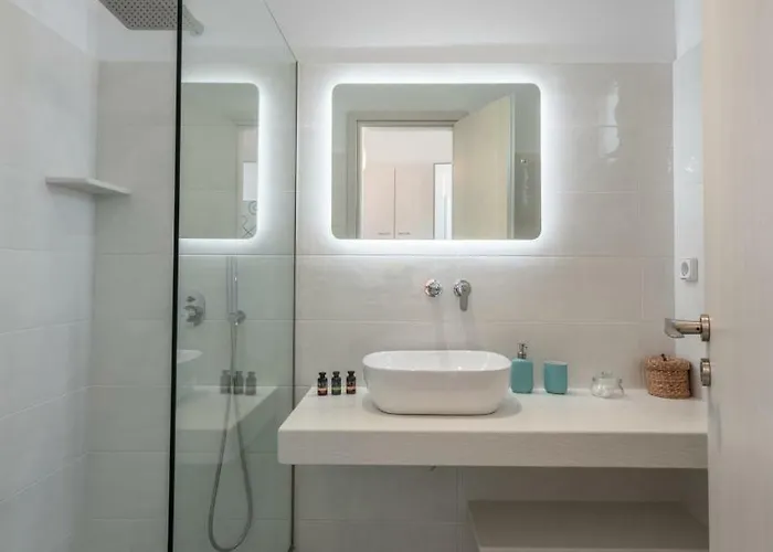 Flora's Mykonos Κλουβάς