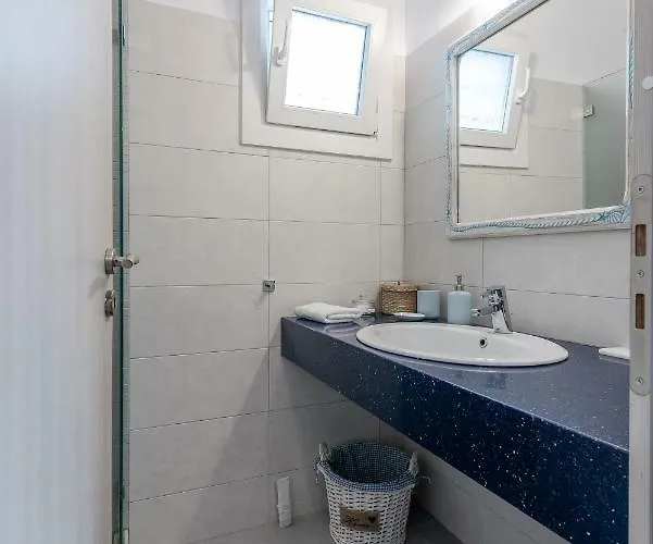 Flora's Mykonos * Κλουβάς