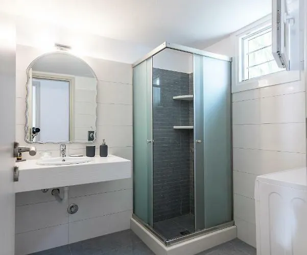 Flora's Mykonos Apartman Kluvász