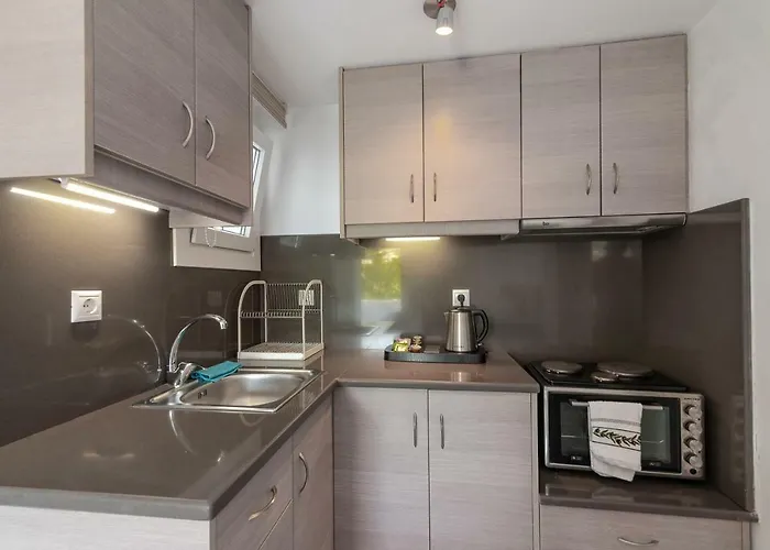 Flora's Mykonos * Kluvász