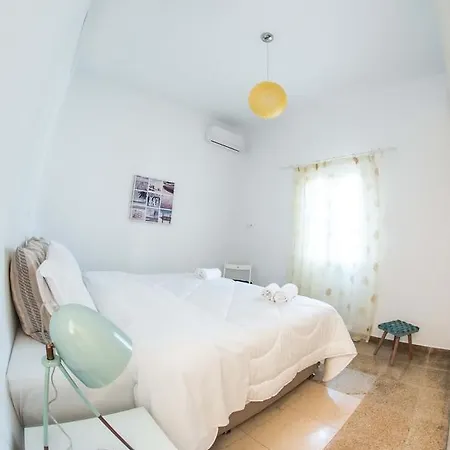 Flora's Houses Mykonos * Klouvas