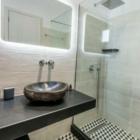 Flora's Houses Mykonos * Klouvas