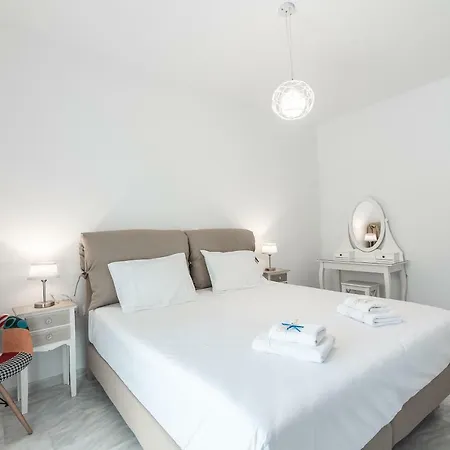 Flora's Houses Mykonos *