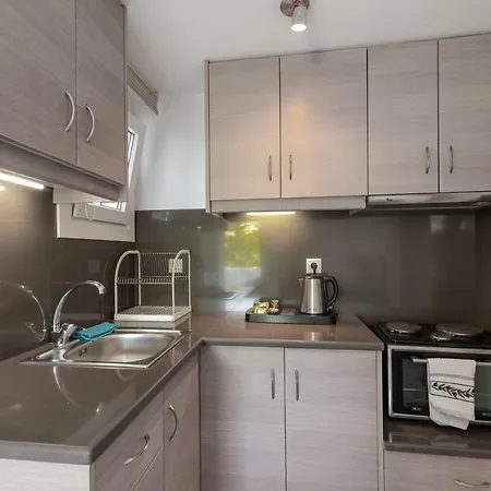 Flora's Houses Mykonos * Klouvas